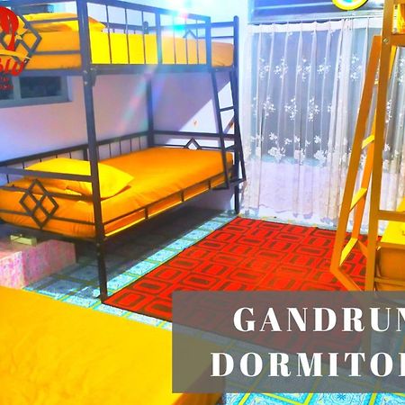 Robiu Homestay Banyuwangi  Luaran gambar