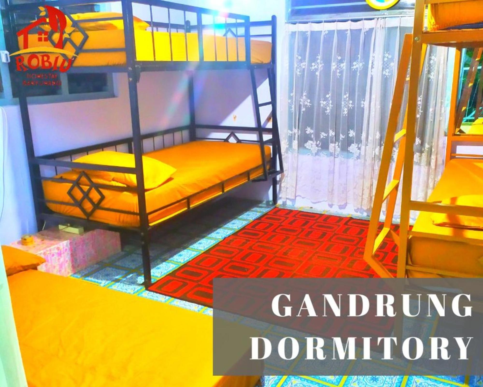 Robiu Homestay Banyuwangi  Luaran gambar