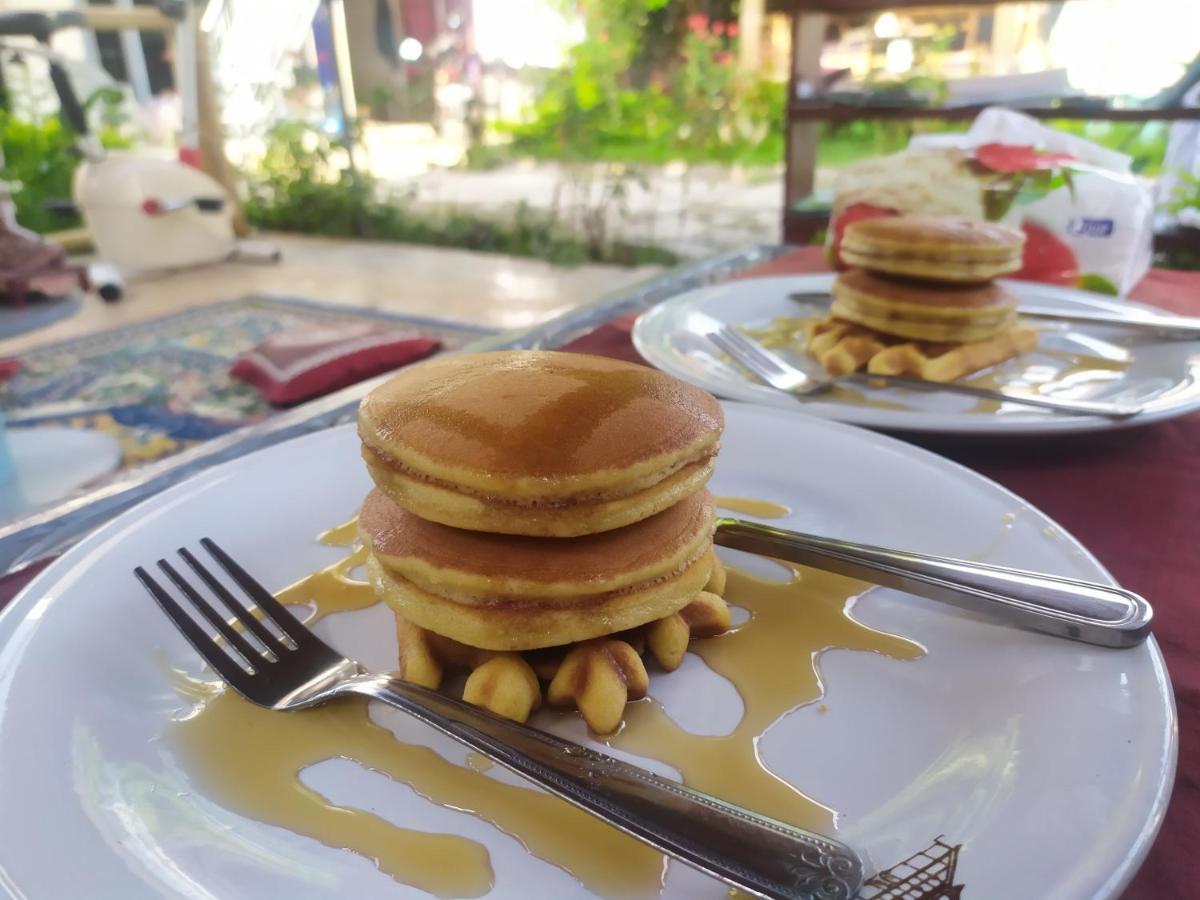 Robiu Homestay Banyuwangi  Luaran gambar